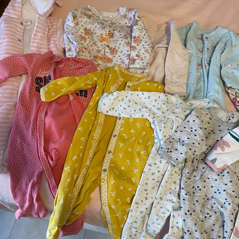 Set of 12 onesies size 9mo, all longsleeve